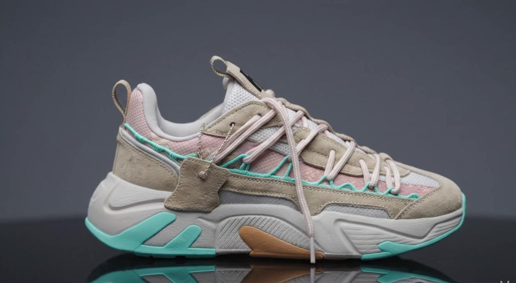 HA V1 LifeStyle Sneakers